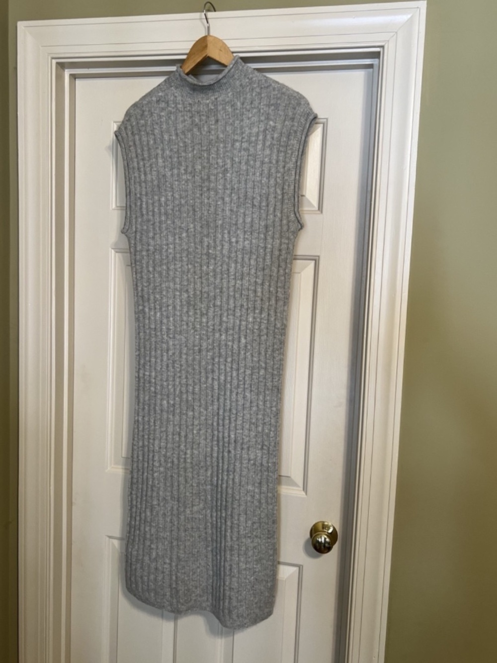 Isalis Gray Sleeveless Long Sweater Dress S/M